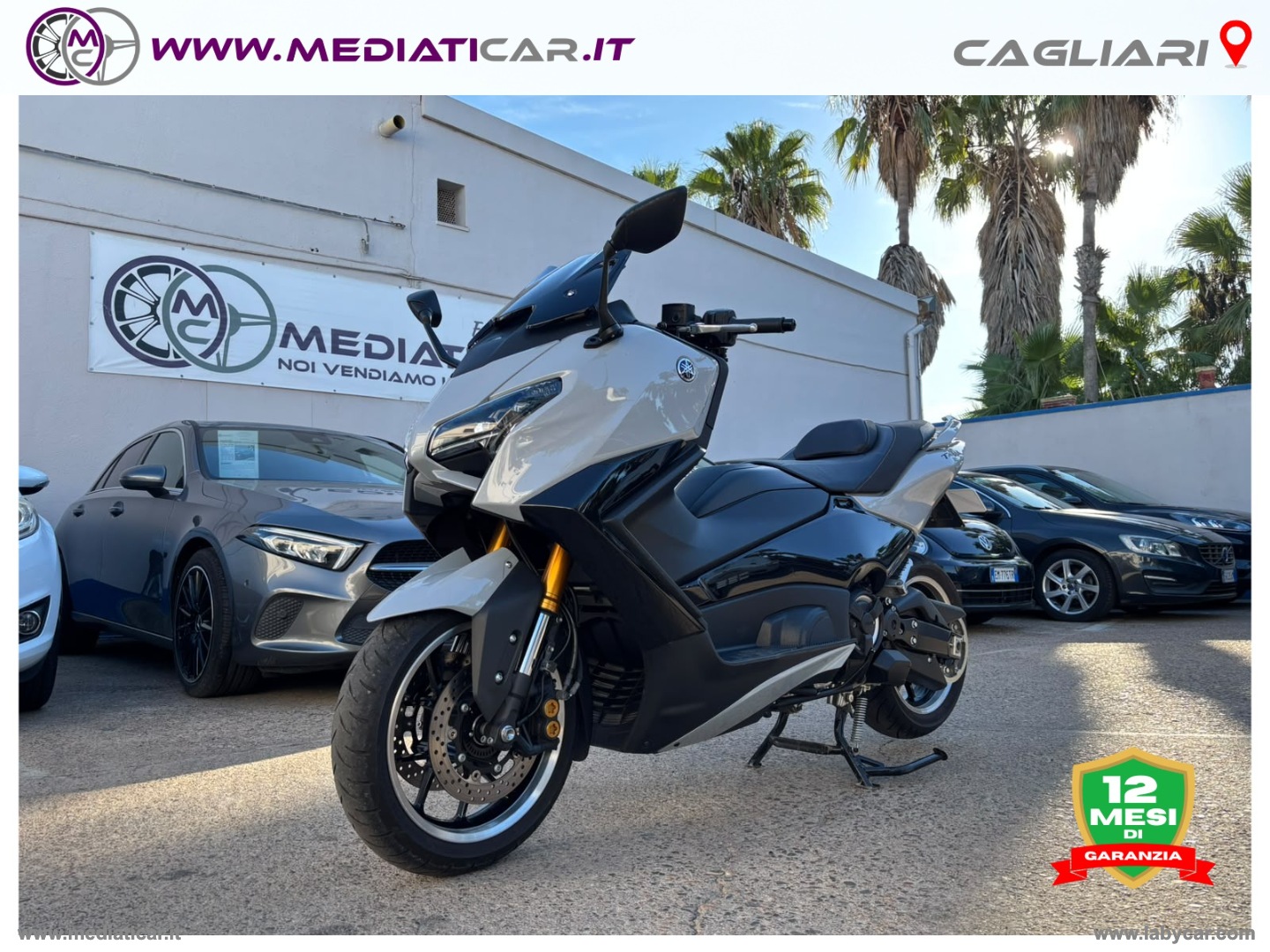 YAMAHA 