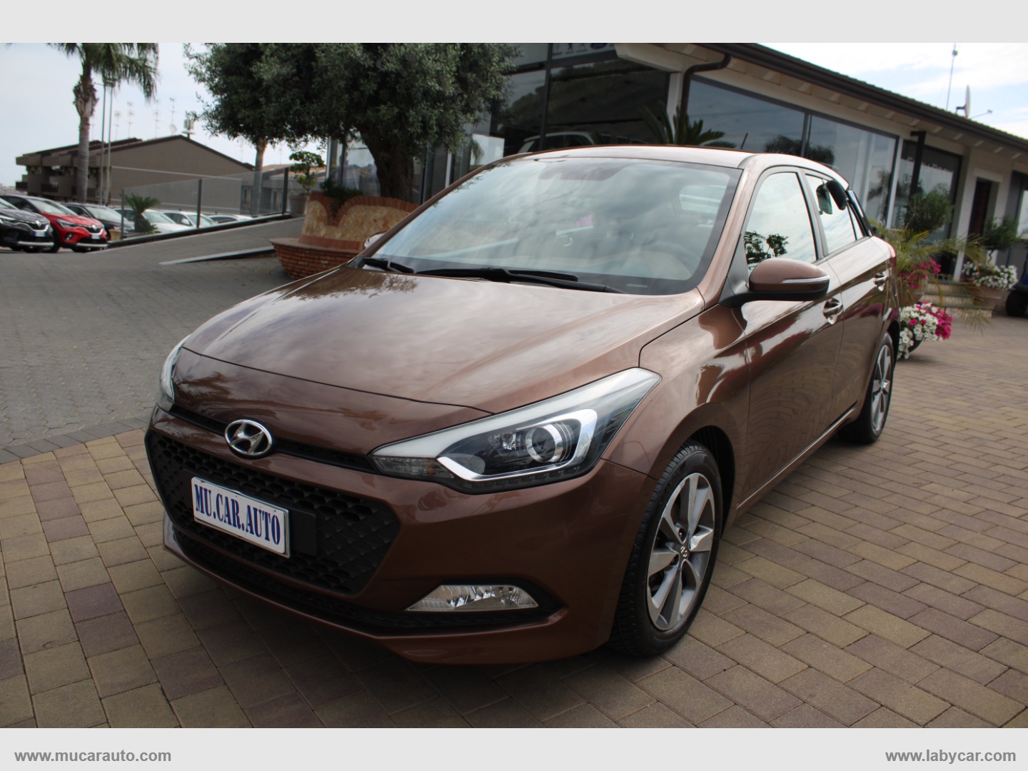 HYUNDAI i20