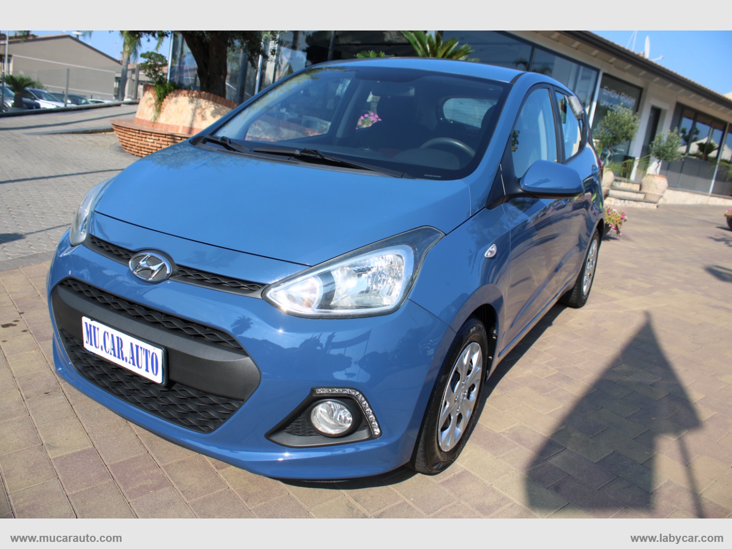HYUNDAI i10