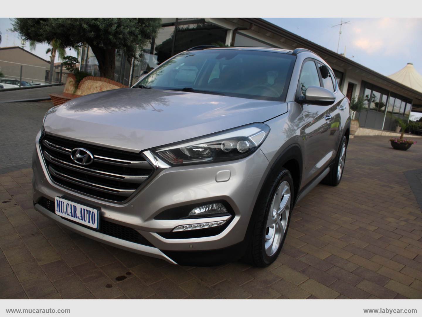 HYUNDAI Tucson