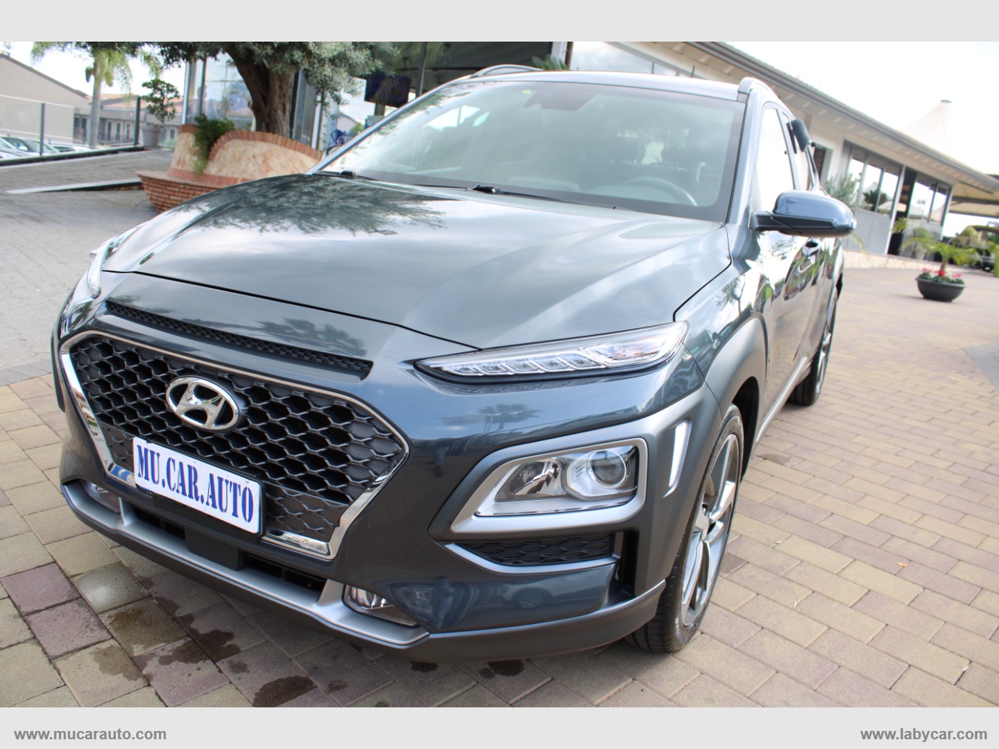 HYUNDAI Kona