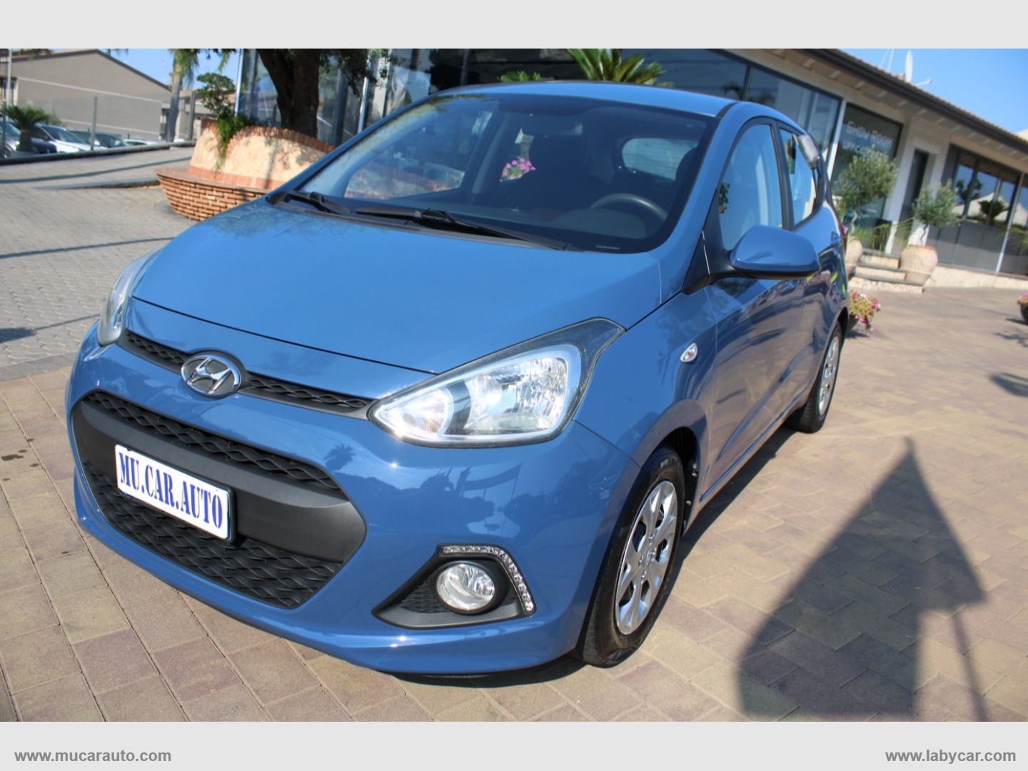 HYUNDAI i10