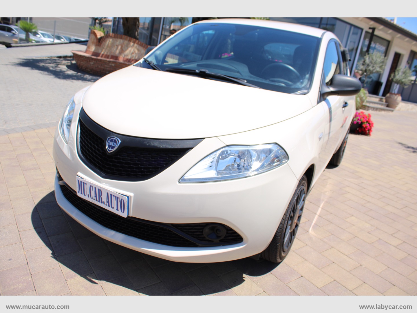 LANCIA Ypsilon