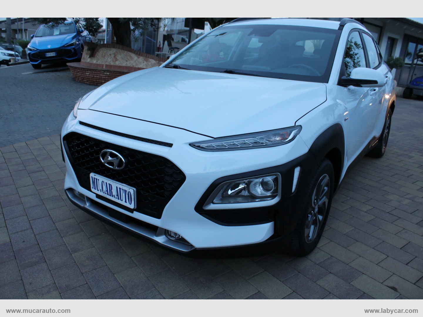 HYUNDAI Kona