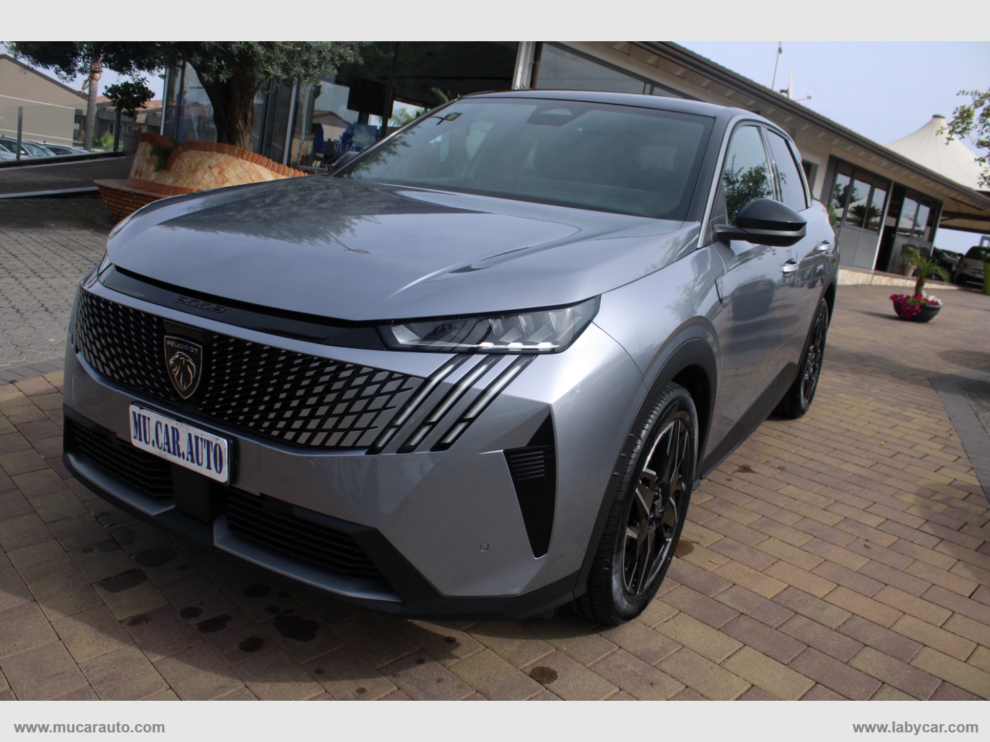 PEUGEOT 3008 Hybrid 136 e-DCS 6 GT                                                        