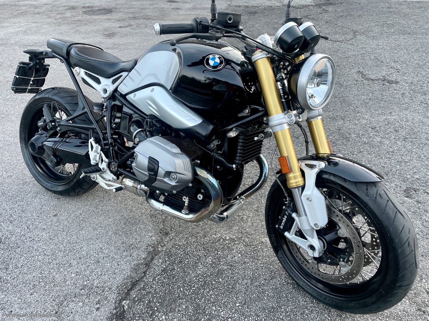 BMW R nineT 