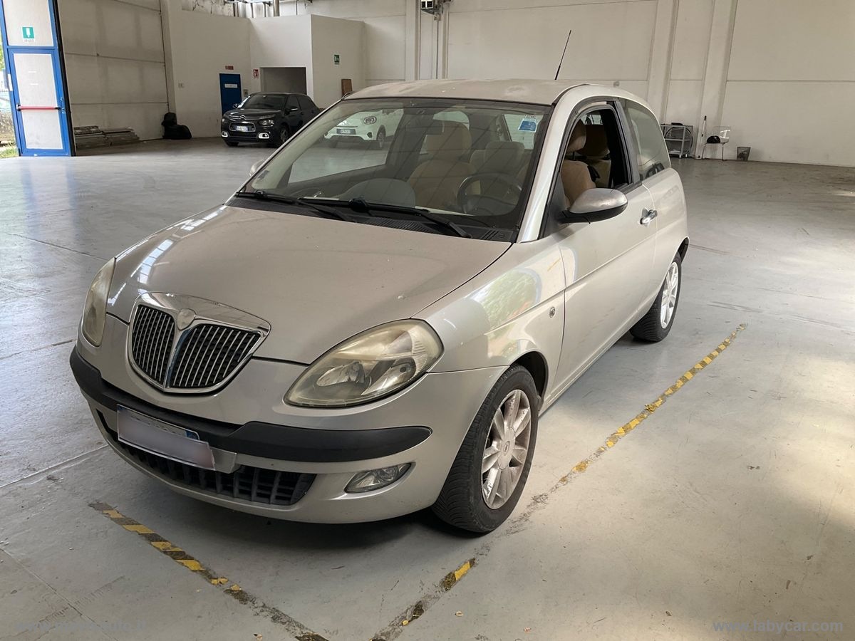 LANCIA Ypsilon 1.3 MJT 16V Platino CAMBIO AUTOMATICO 