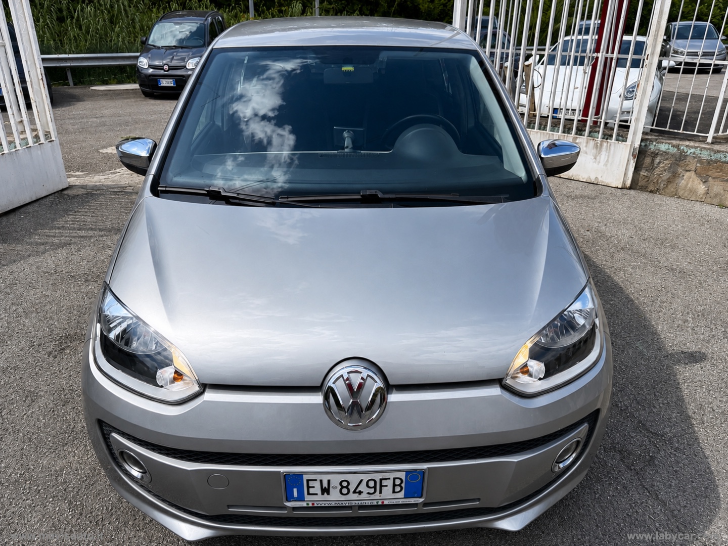 VOLKSWAGEN up!
