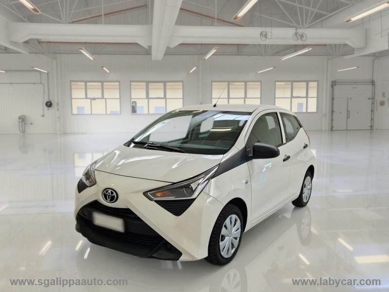 Aygo Connect 1.0 VVT-i 72CV 5p. x-busin.                                                        