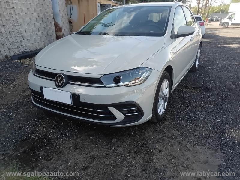VOLKSWAGEN Polo