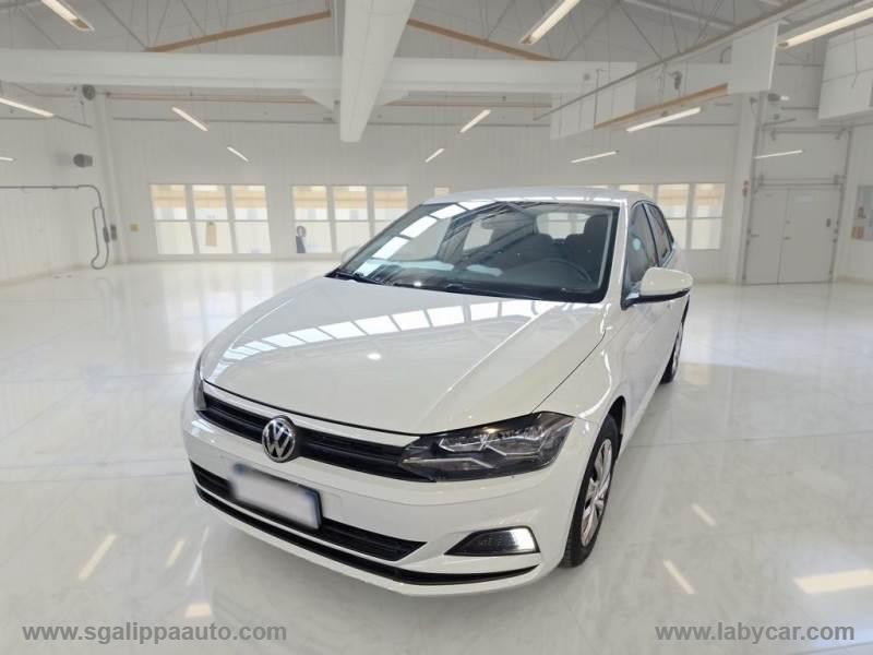 VOLKSWAGEN Polo