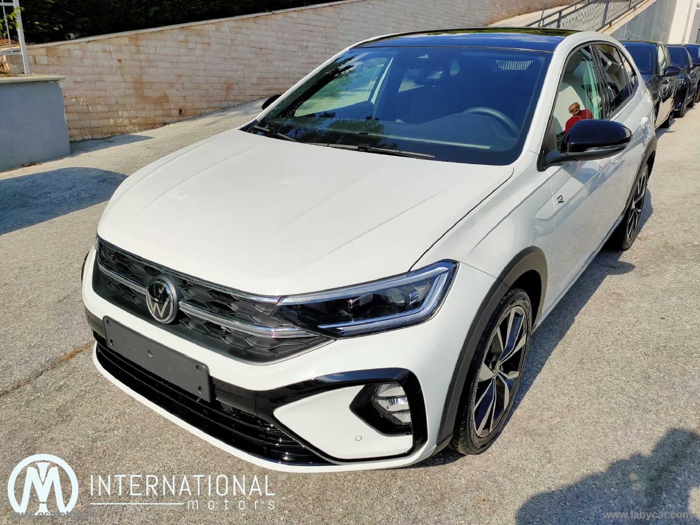 Taigo 1.0 TSI 115 CV DSG R-Line                                                        