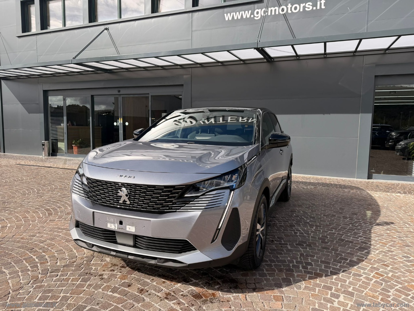 PEUGEOT 3008