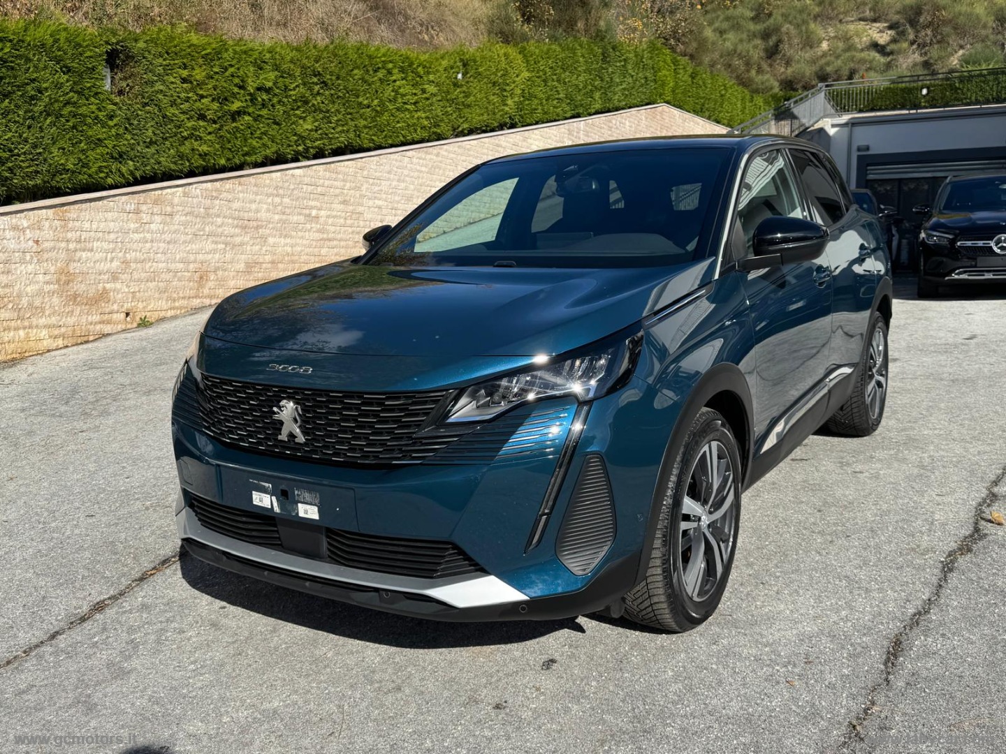 PEUGEOT 3008