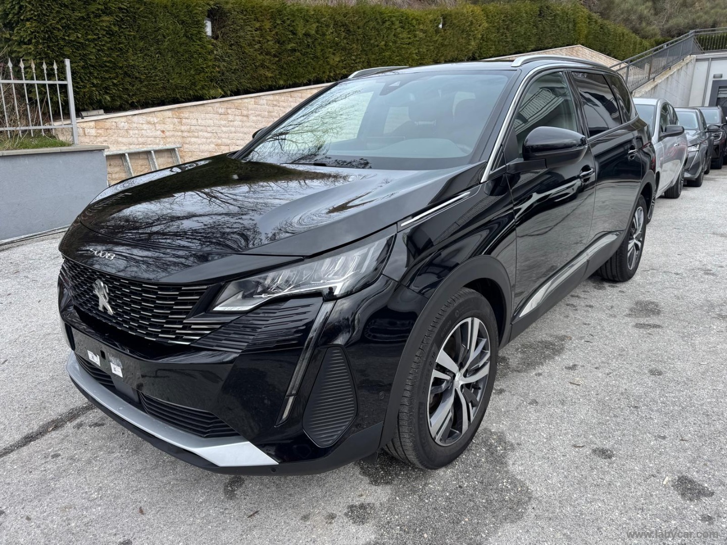 PEUGEOT 5008