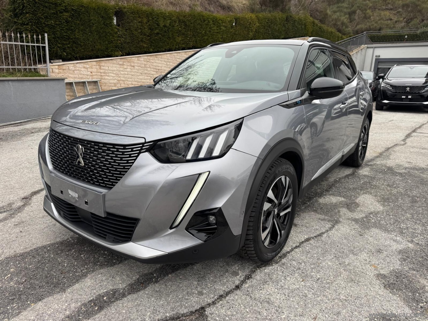 E-2008 ELECTRIC 136 CV GT                                                        