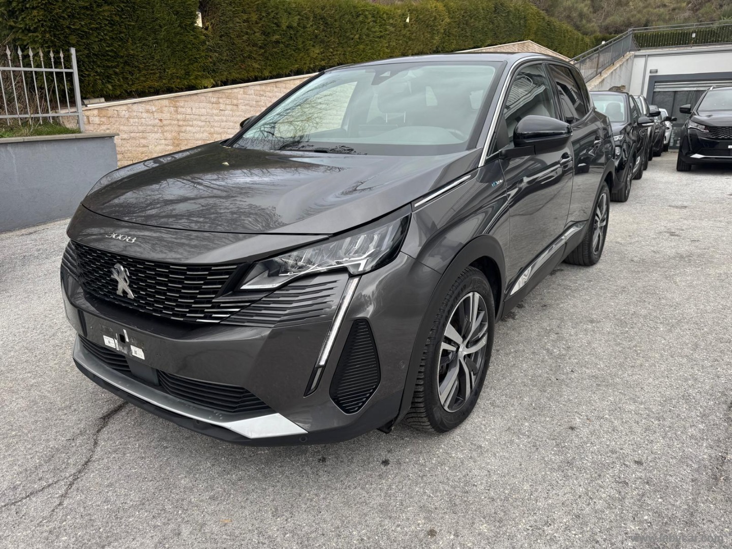 PEUGEOT 3008