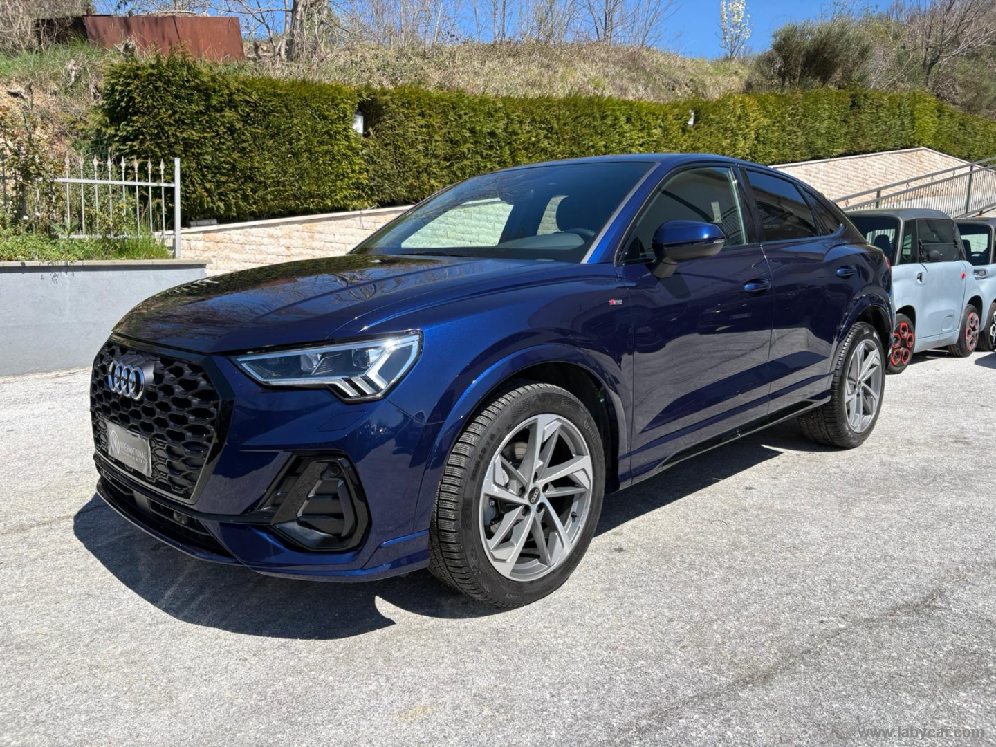 AUDI Q3