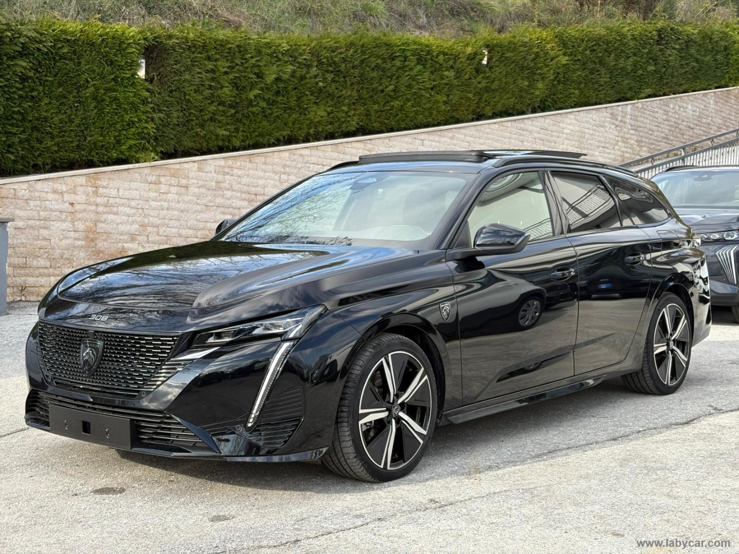 308 Hybrid 225 e-EAT8 SW GT                                                        