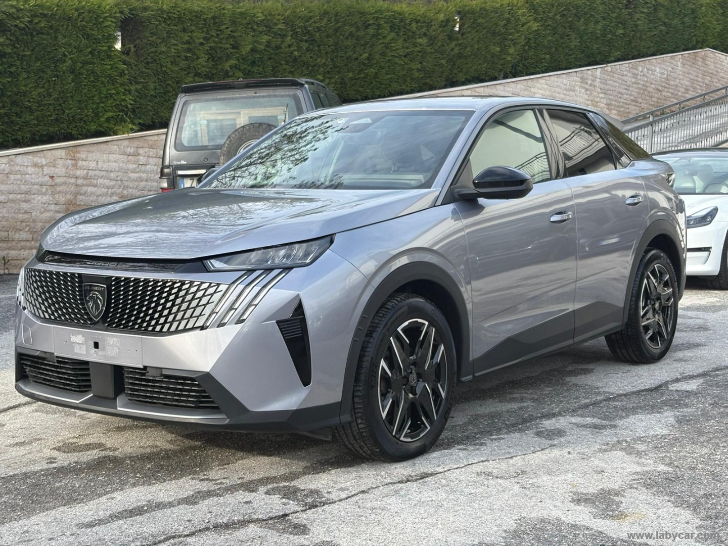 3008 Hybrid 136 e-DCS6 Allure                                                        