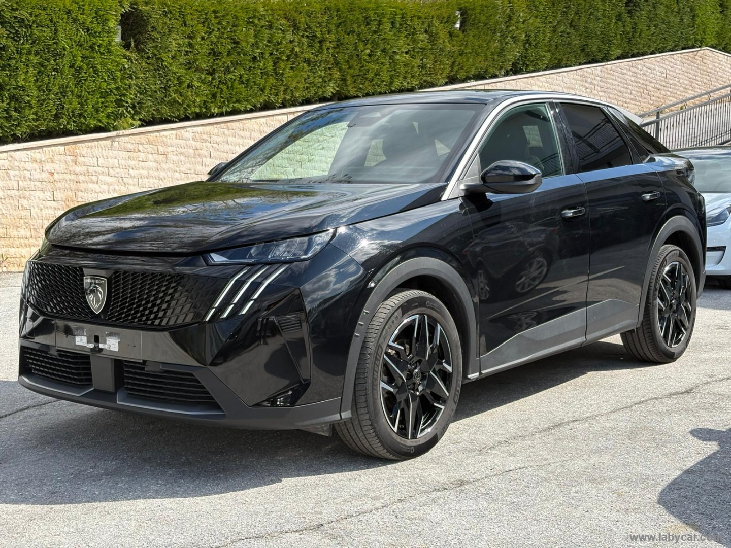 3008 Hybrid 136 e-DCS6 Allure                                                        