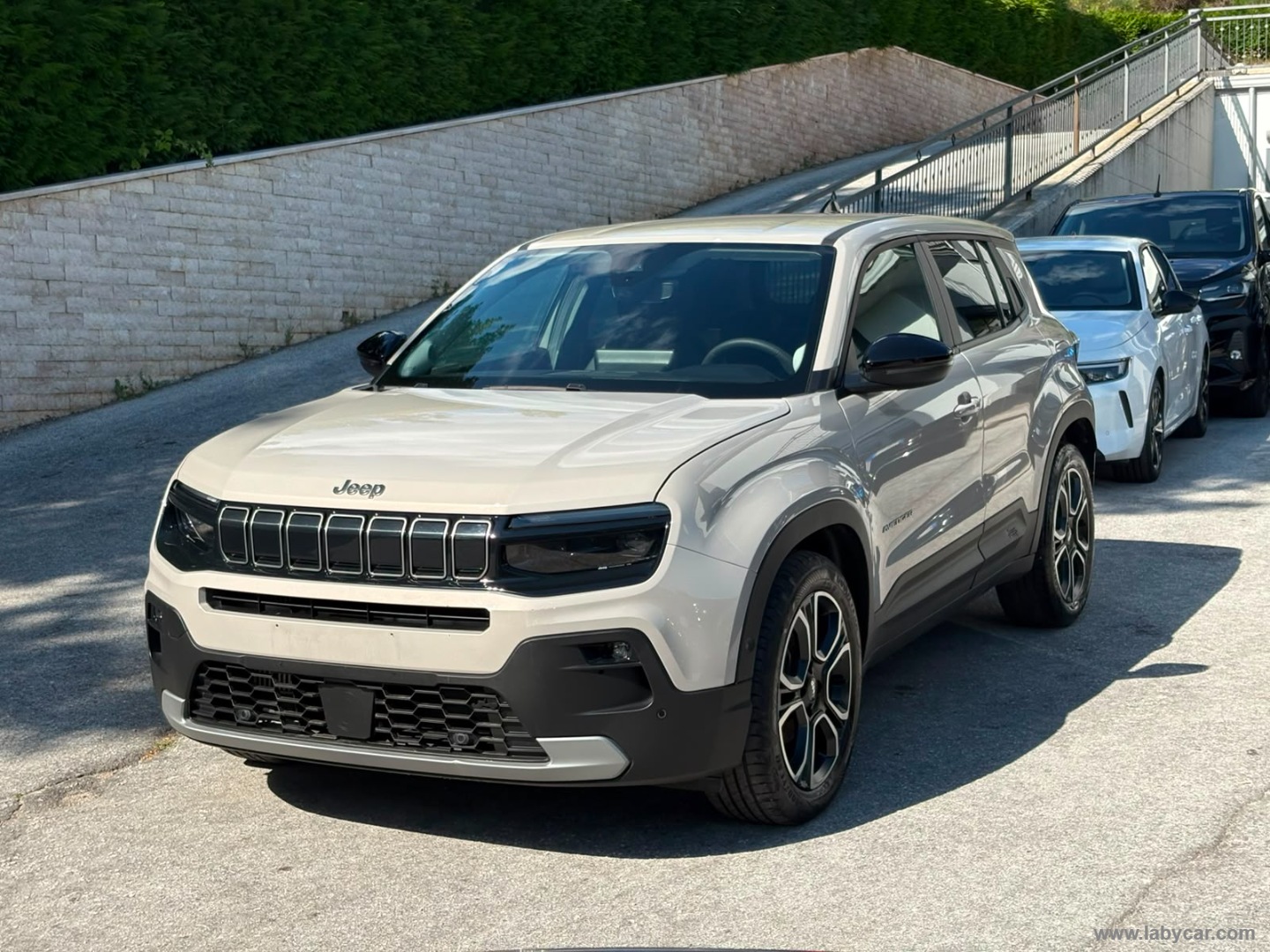Jeep Avenger 1.2 Turbo Summit - Immagine 1