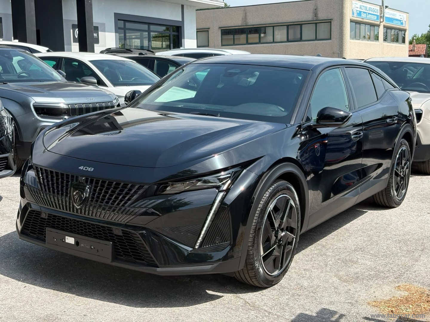 Peugeot 408 Hybrid 145 e-DCS6 GT - Immagine 1