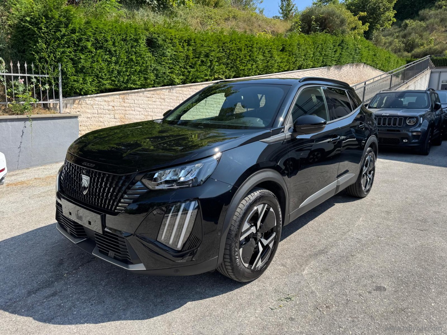 PEUGEOT 2008 PureTech 130 S&S EAT8 Allure                                                        