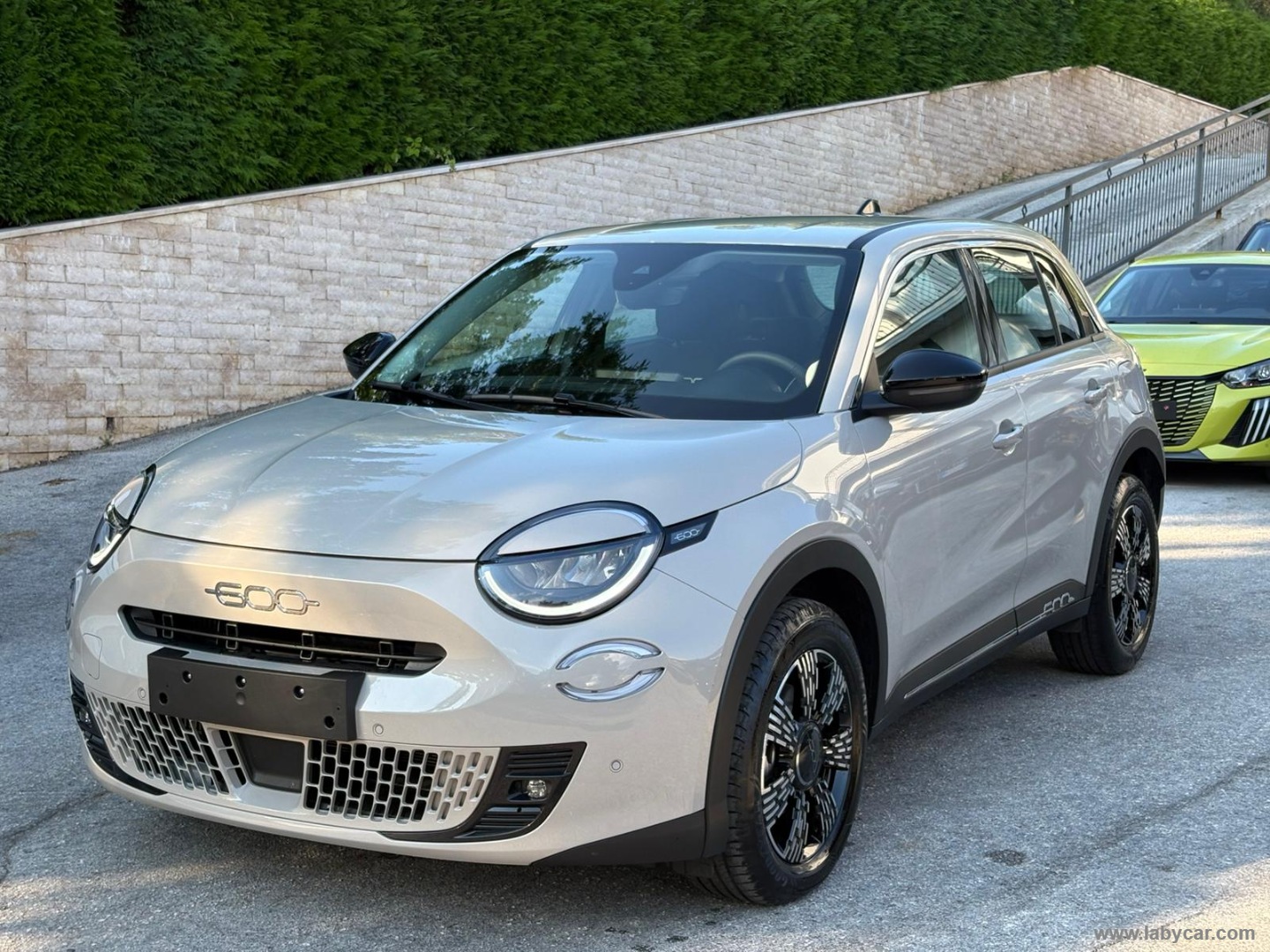 Fiat 600 Hybrid 145 CV DCT MHEV Icon