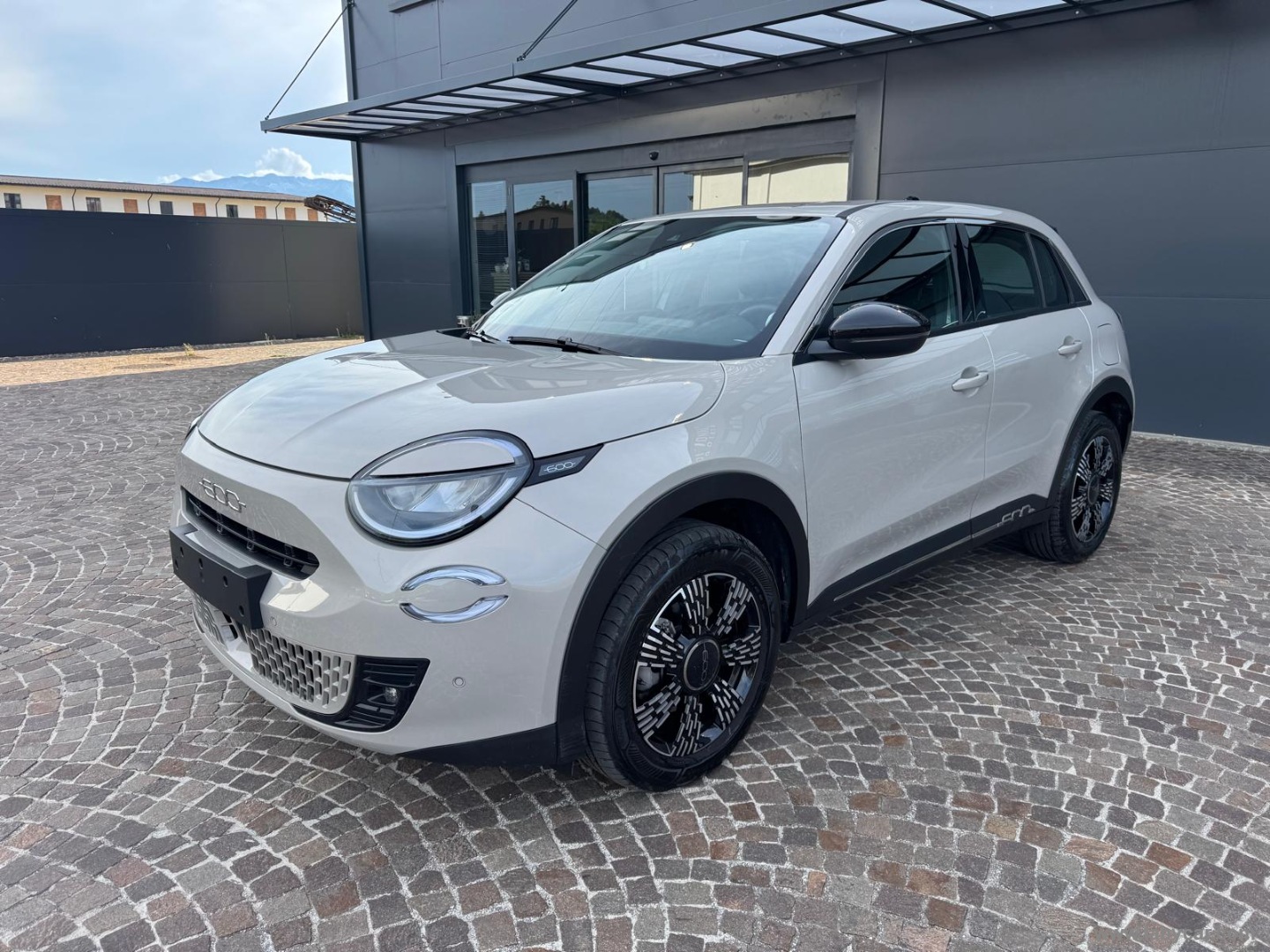 600 Hybrid 145 CV DCT MHEV Icon                                                        
