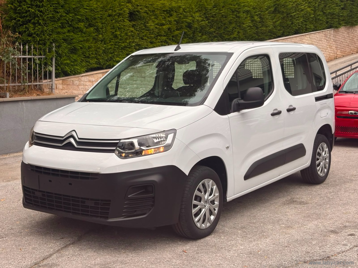 CITROEN Berlingo BlueHDi 100 S&S Combi Live                                                        