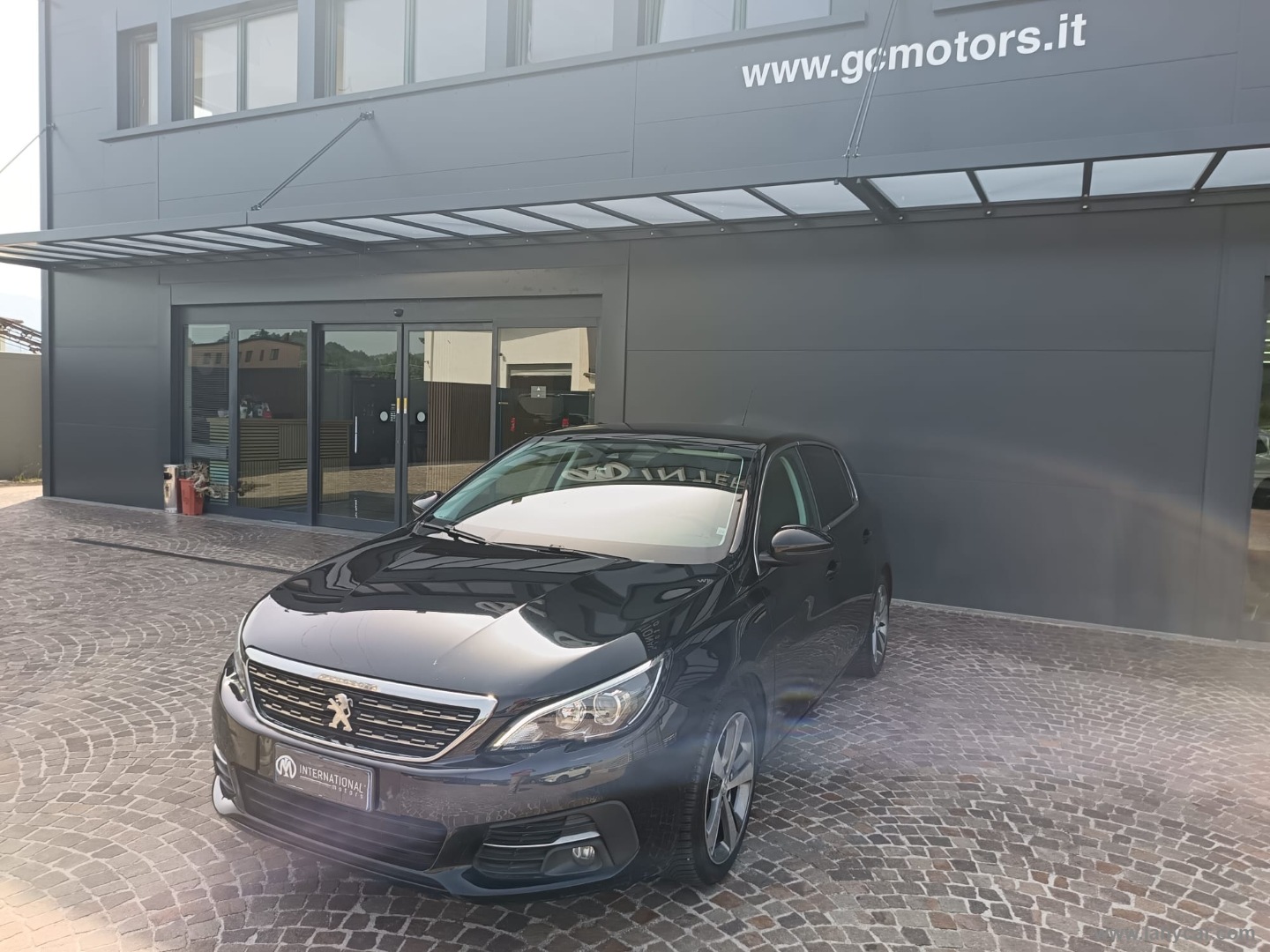 PEUGEOT 308