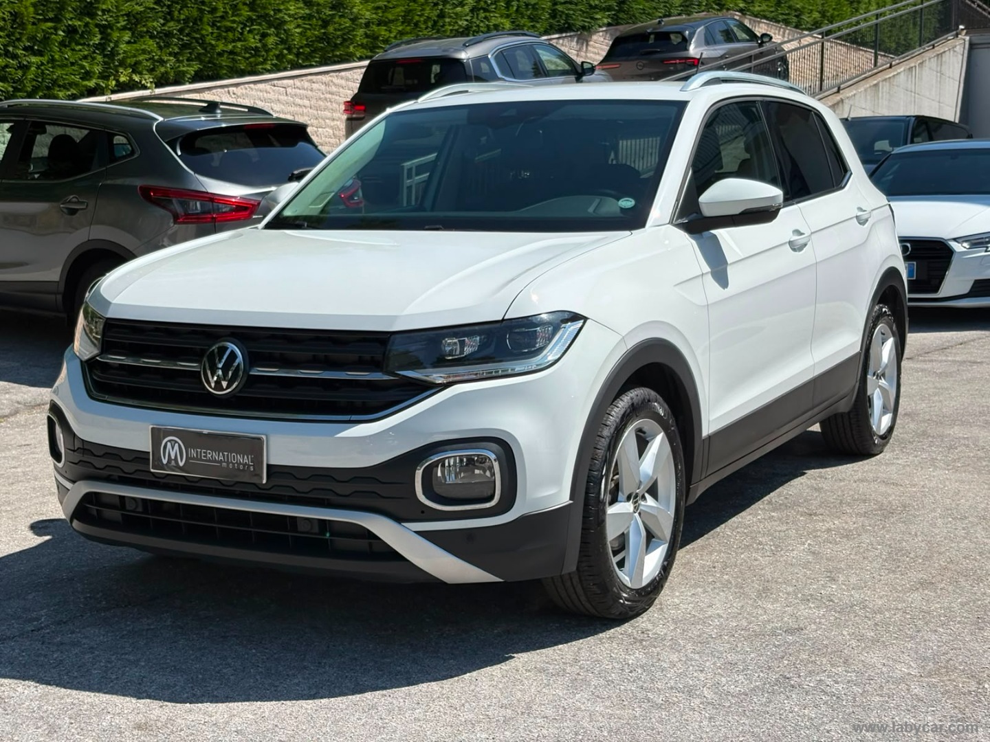 VOLKSWAGEN T-Cross