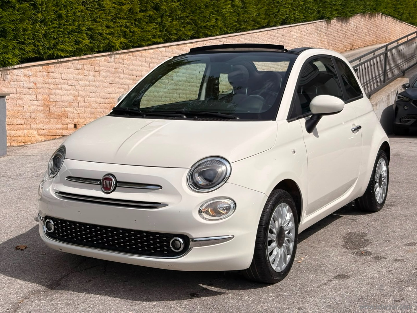 Fiat 500 C 1.0 Hybrid Dolcevita - Immagine 1