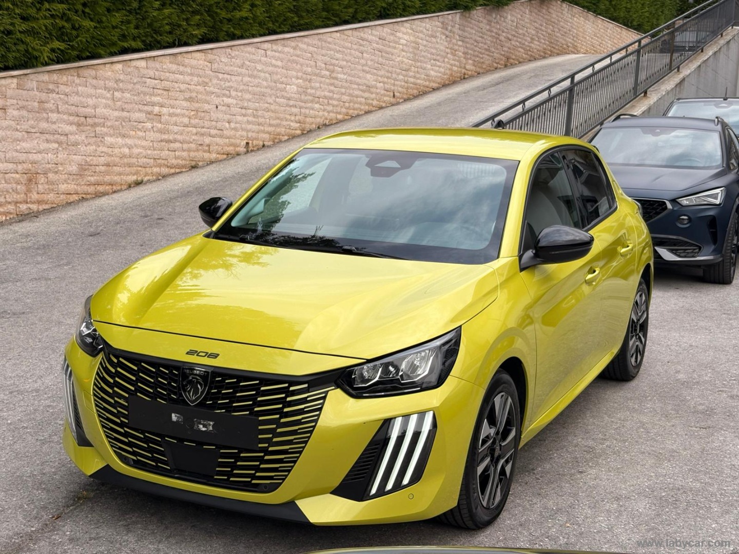PEUGEOT 208 Hybrid 110 e-DCS6 Allure                                                        