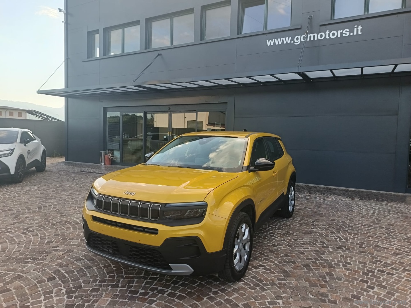 Jeep Avenger 1.2 Turbo Altitude - Immagine 1