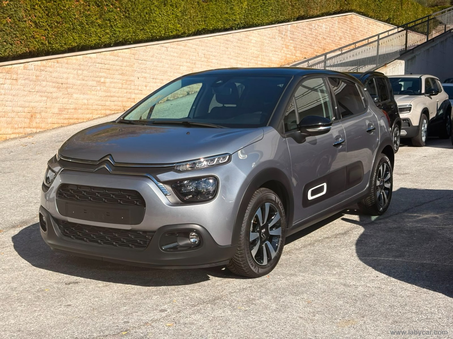 Citroën C3 PureTech 110 S&S Shine - Immagine 1