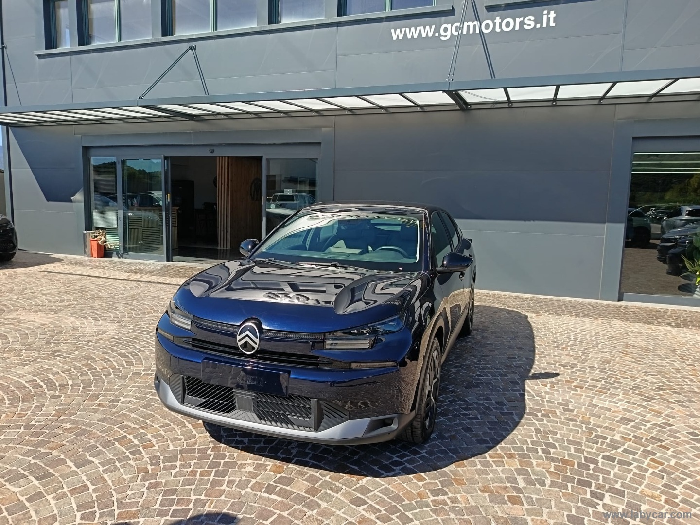 Citroën C4 Hybrid 145 e-DCS6 Plus - Immagine 1
