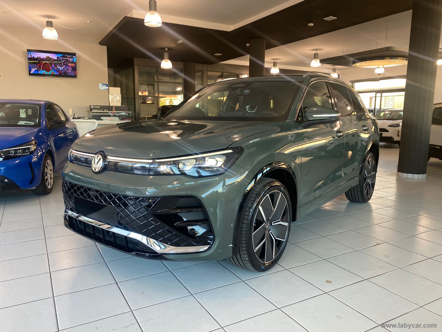 Volkswagen Tiguan 2.0 TDI 193CV DSG 4MOT.R-Line Pl. - Immagine 1