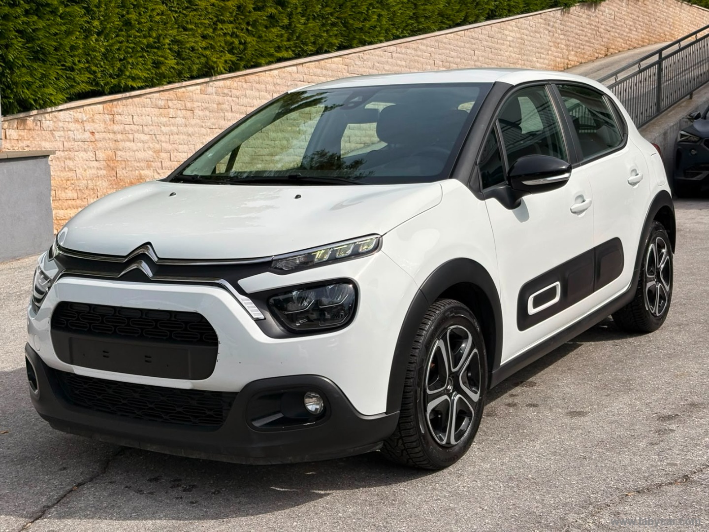 Citroën C3 BlueHDi 100 S&S Feel - Immagine 1