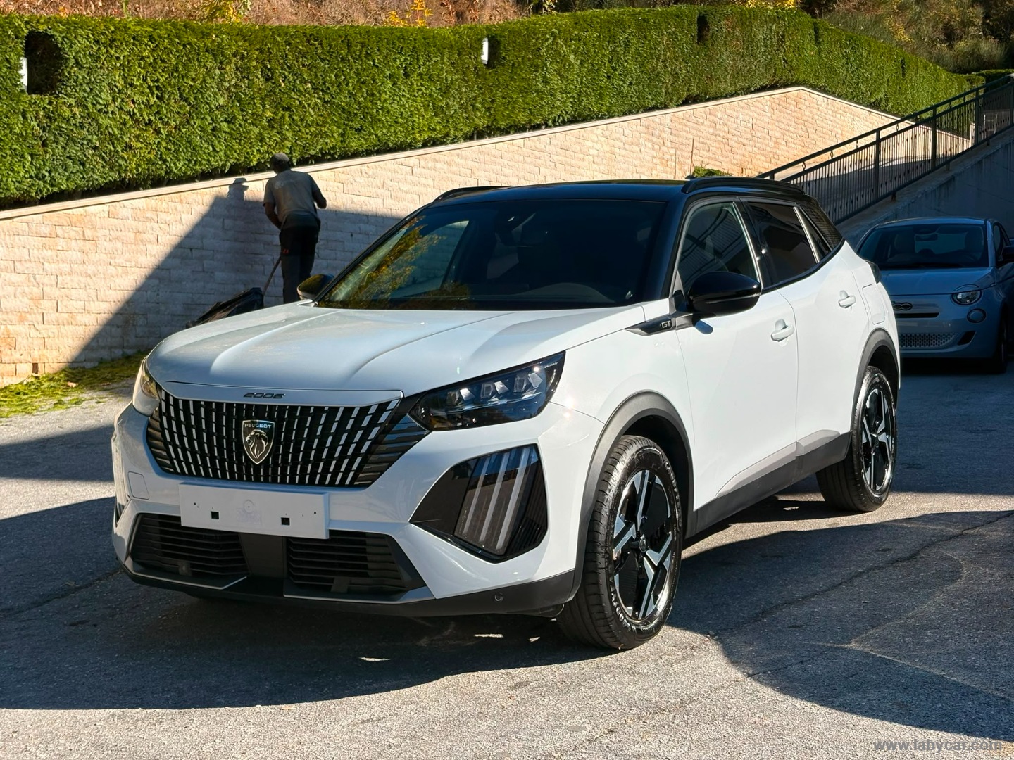 Peugeot 2008 PureTech 130 S&S EAT8 GT