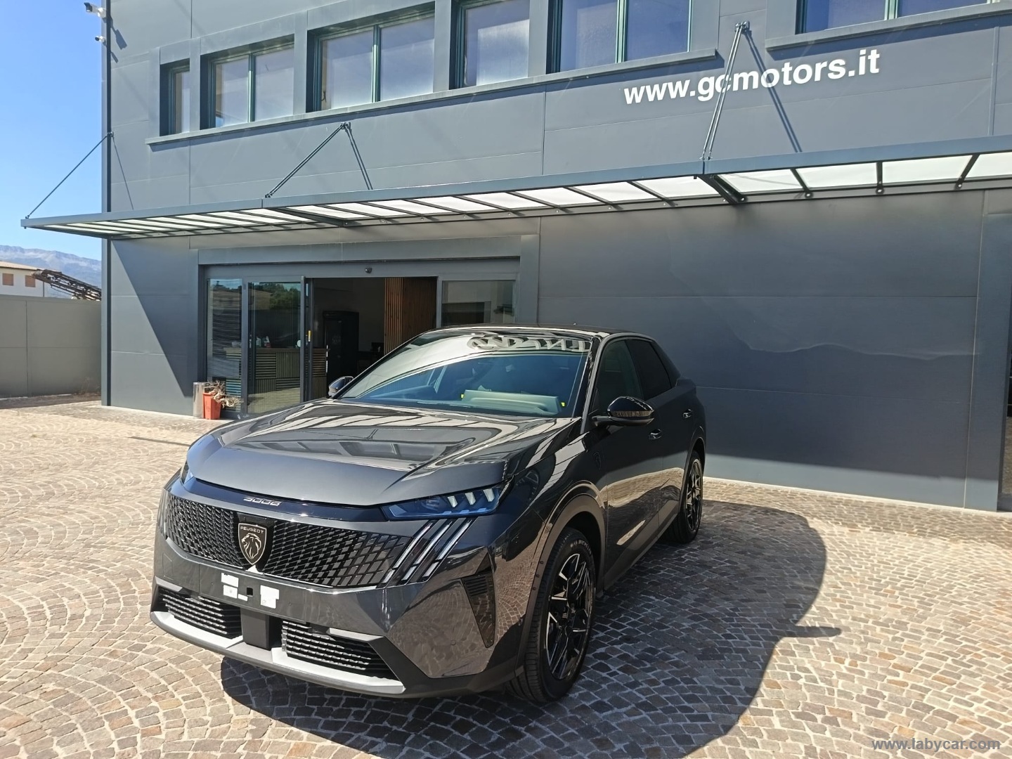Peugeot 3008 Hybrid 145 e-DCS6 GT - Immagine 1