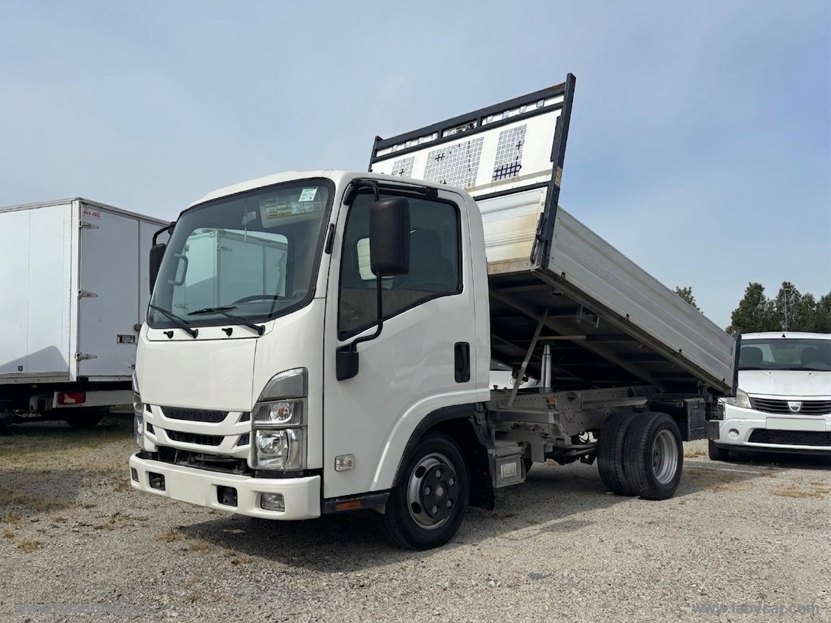 ISUZU 