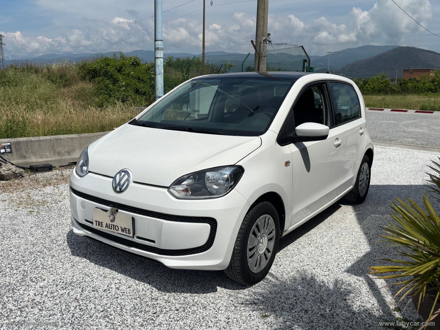 VOLKSWAGEN up!