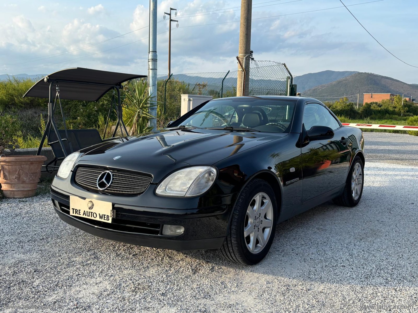MERCEDES-BENZ