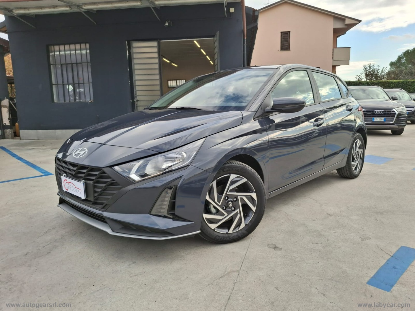 HYUNDAI i20