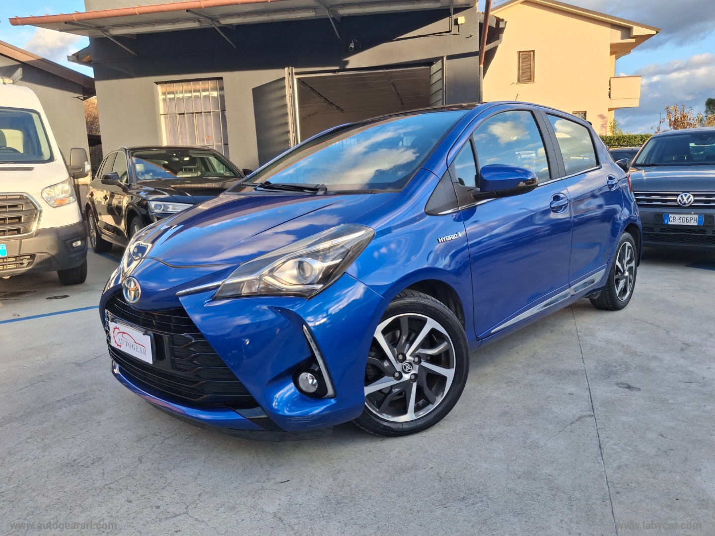 TOYOTA Yaris