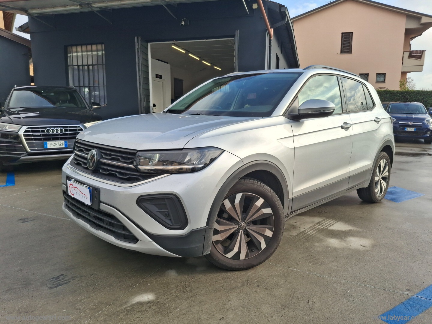 VOLKSWAGEN T-Cross