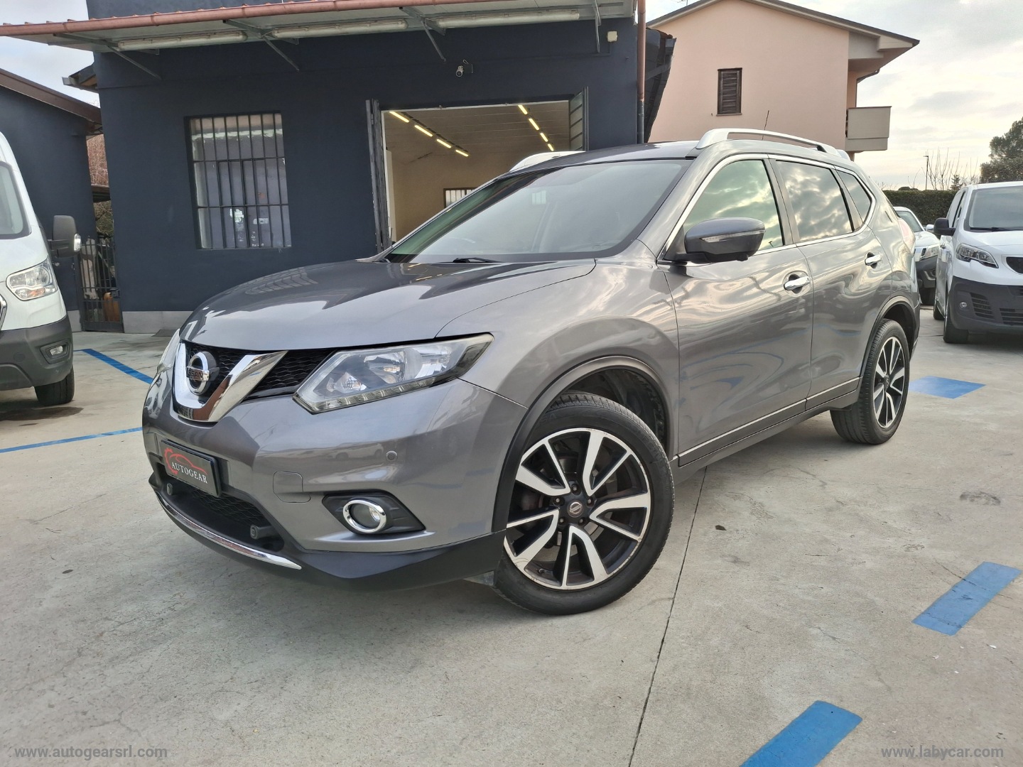 NISSAN X-Trail