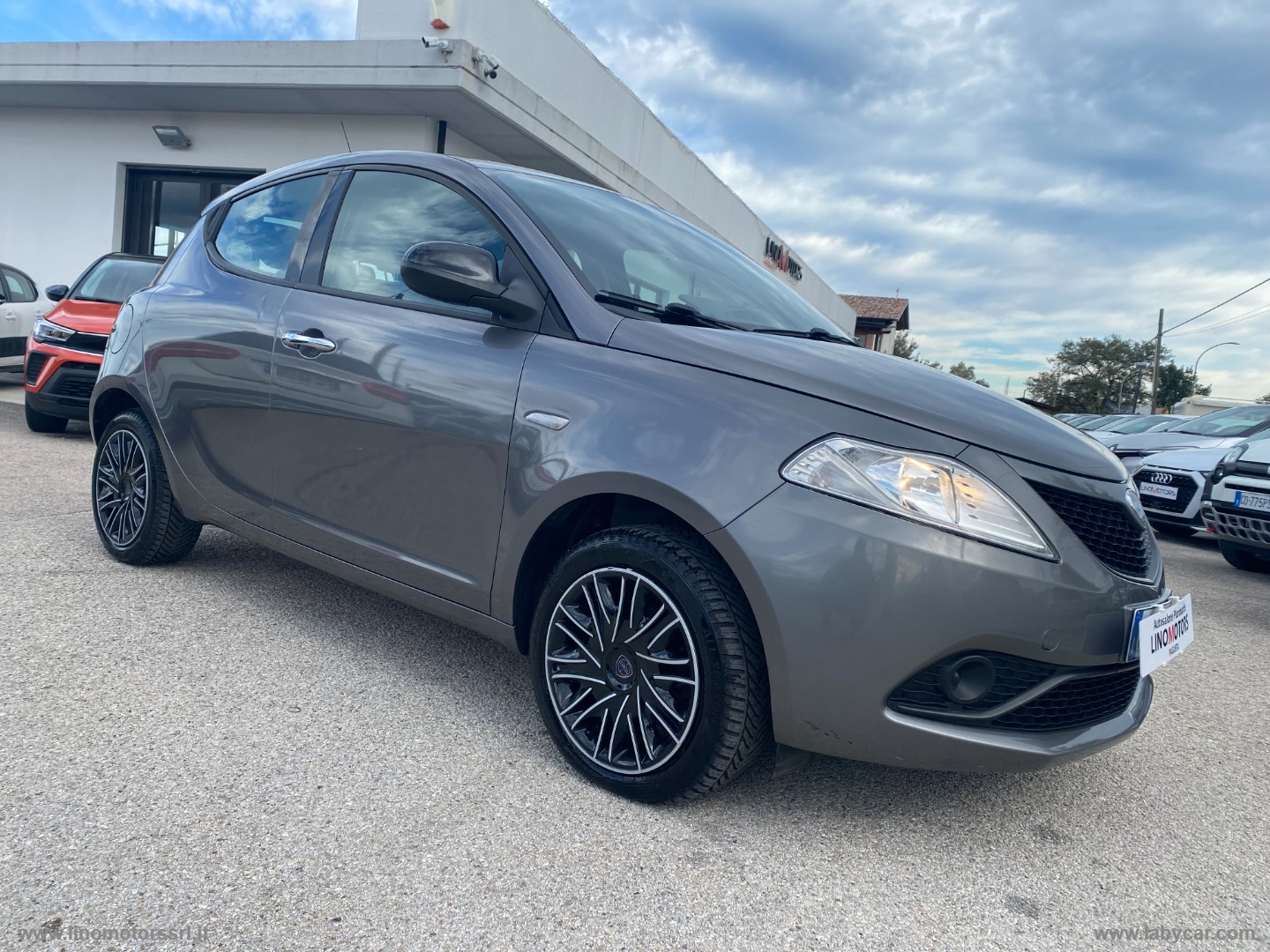 Ypsilon 1.3 MJT 95 CV 5p. S&S Gold                                                        